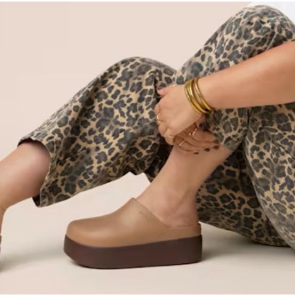 CROCS Dylan Platform Clog - Picture 7 of 7
